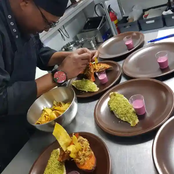 Een heerlijk gerecht wordt klaargemaakt door Norbert de meij | Sunshine On A Plate